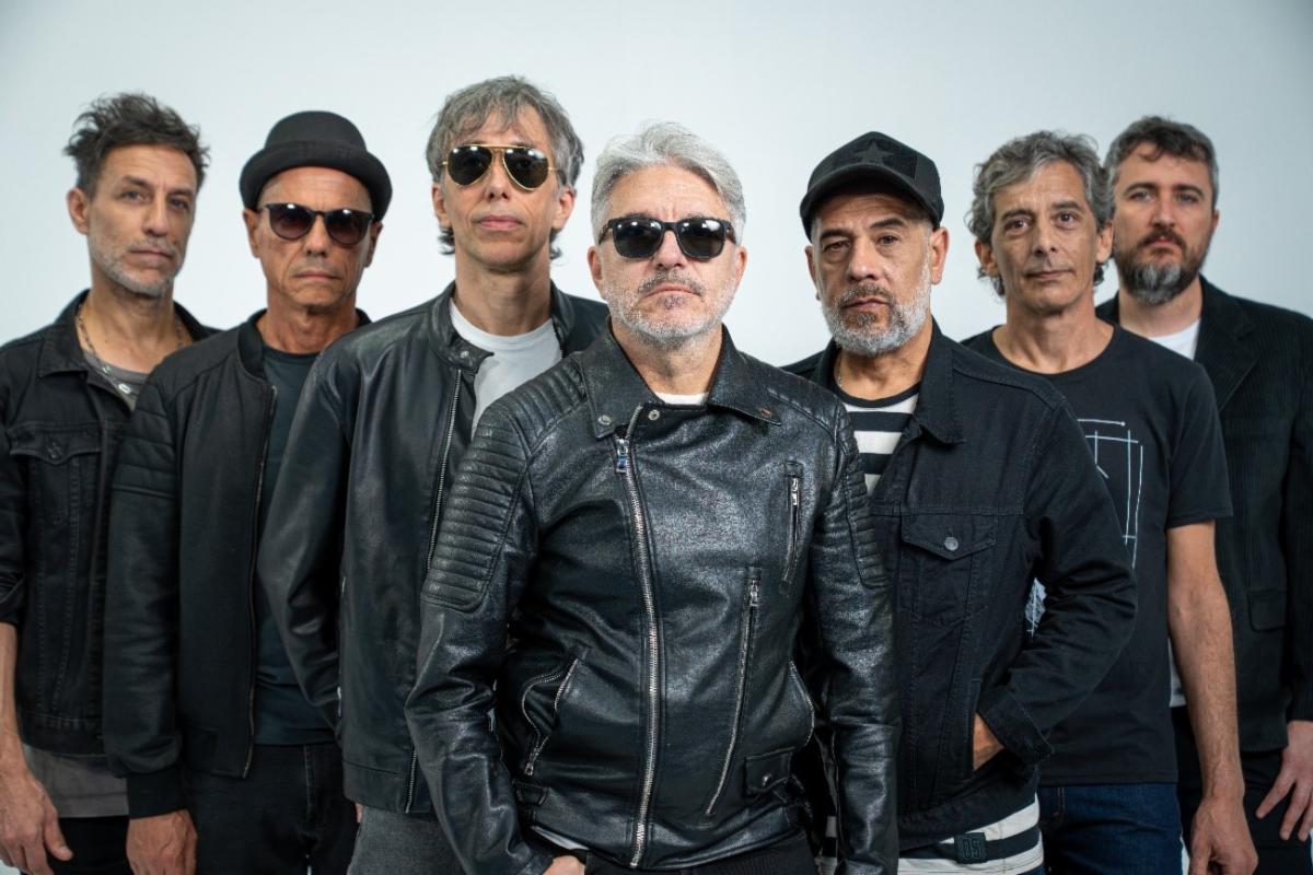 ESTELARES presenta su nuevo album de estudio ?LOS LOBOS?